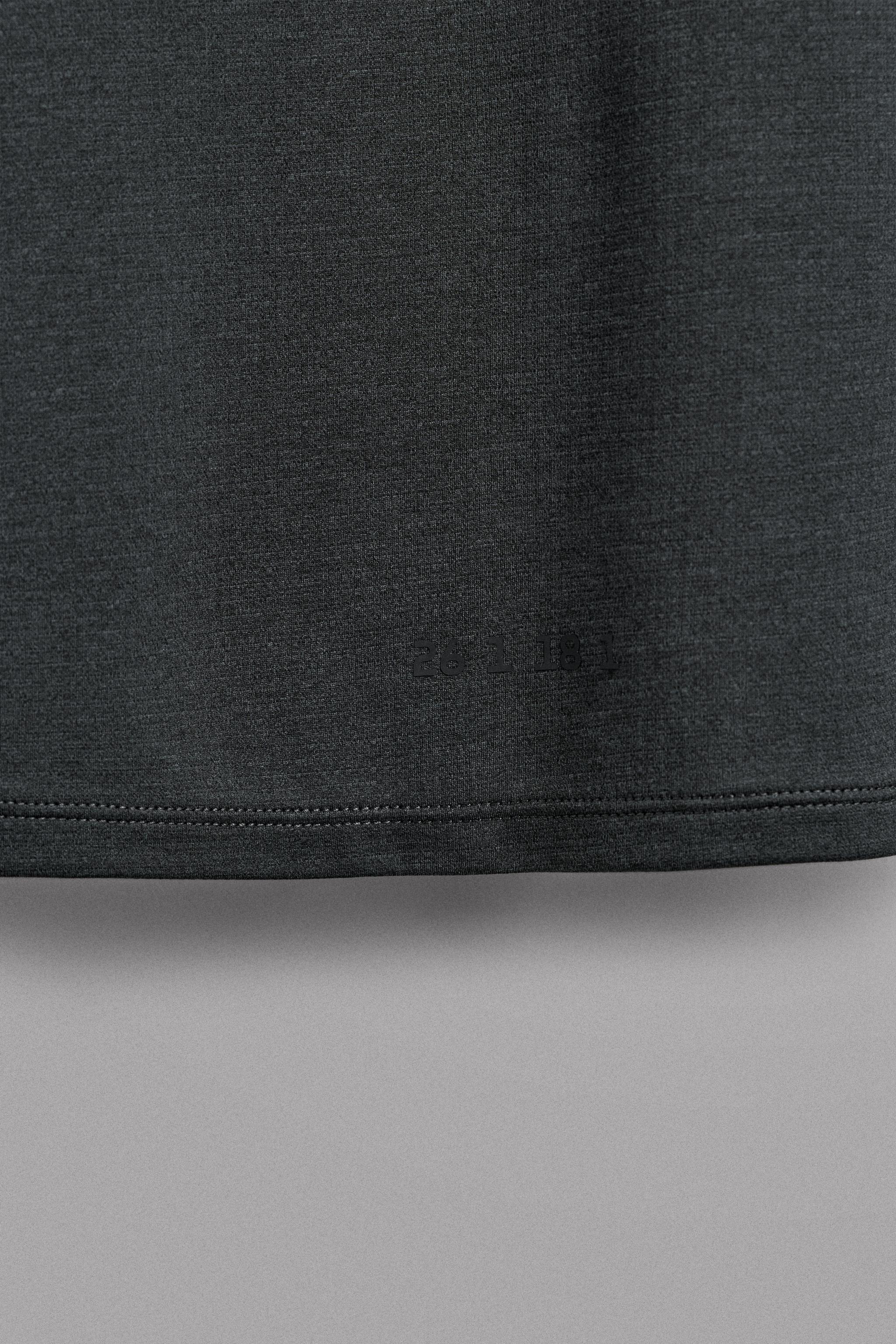 T-SHIRT TECHNIQUE STRUCTURÉ